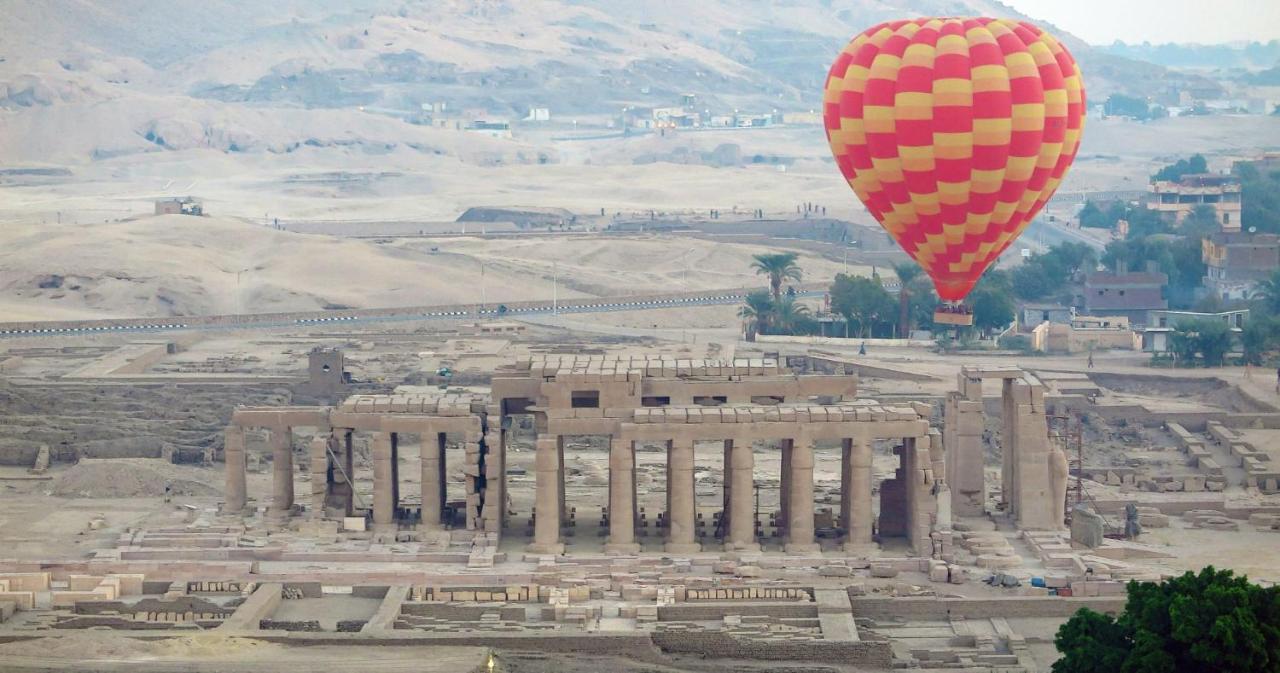 Royal Home Luxor Nile View Bagian luar foto